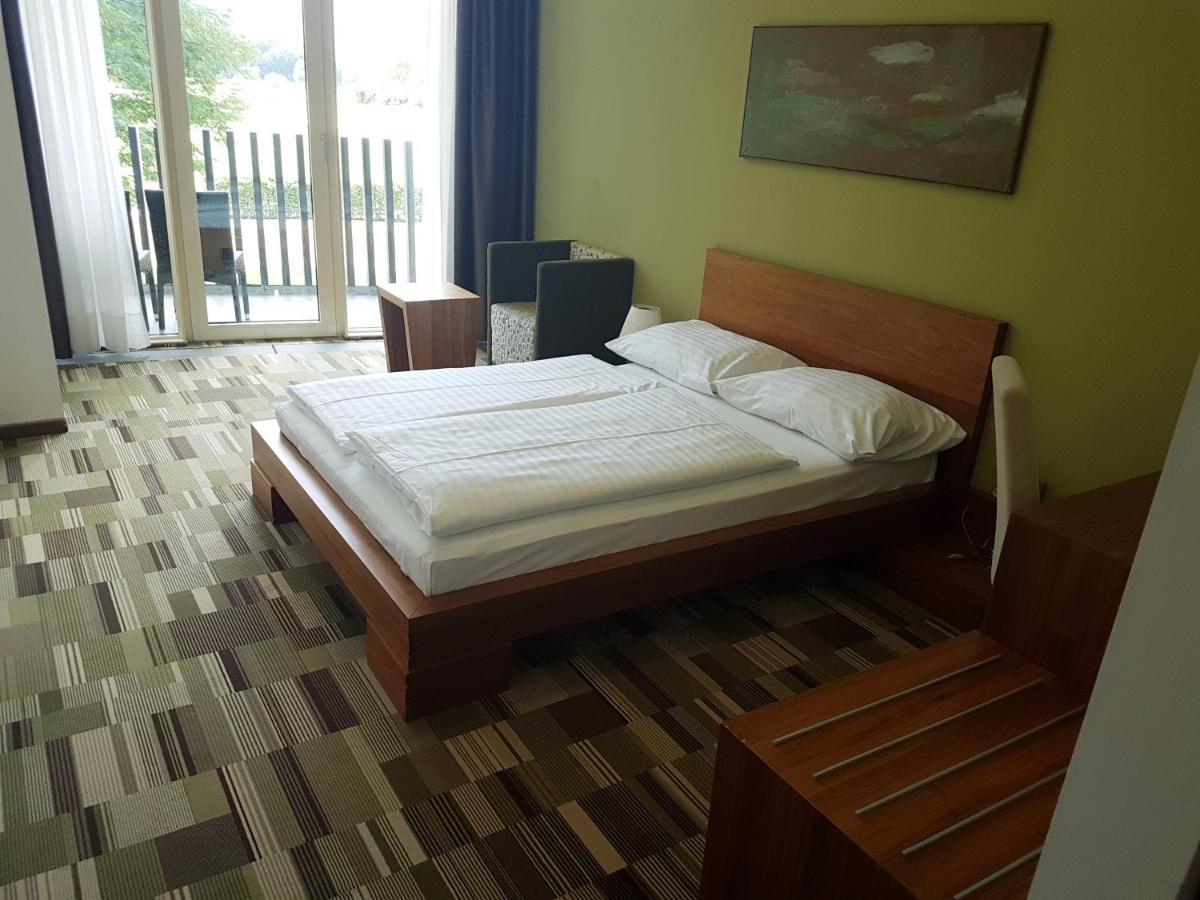 Lambergh Chateau & Hotel Dvorska Vas Ngoại thất bức ảnh