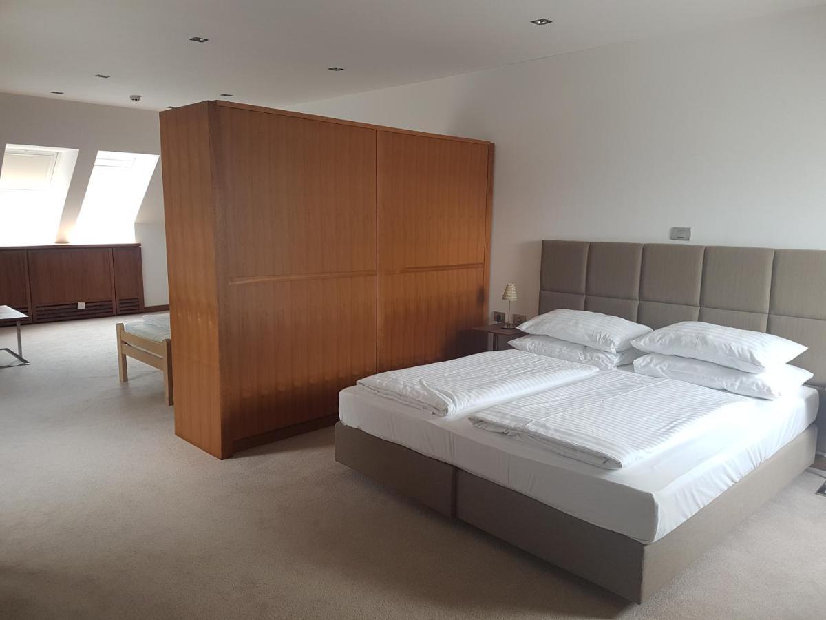 Lambergh Chateau & Hotel Dvorska Vas Ngoại thất bức ảnh