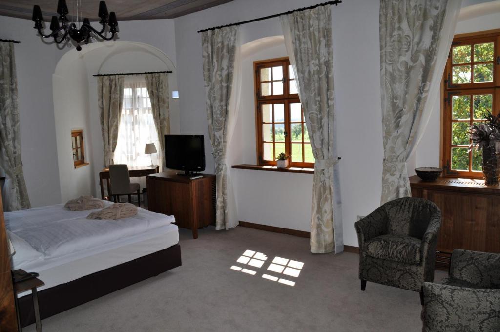 Lambergh Chateau & Hotel Dvorska Vas Phòng bức ảnh