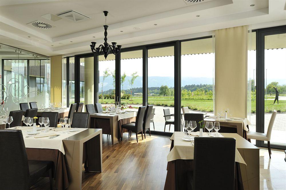 Lambergh Chateau & Hotel Dvorska Vas Ngoại thất bức ảnh