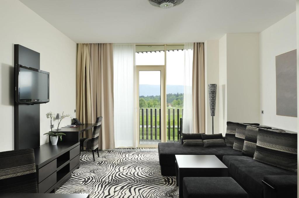 Lambergh Chateau & Hotel Dvorska Vas Phòng bức ảnh